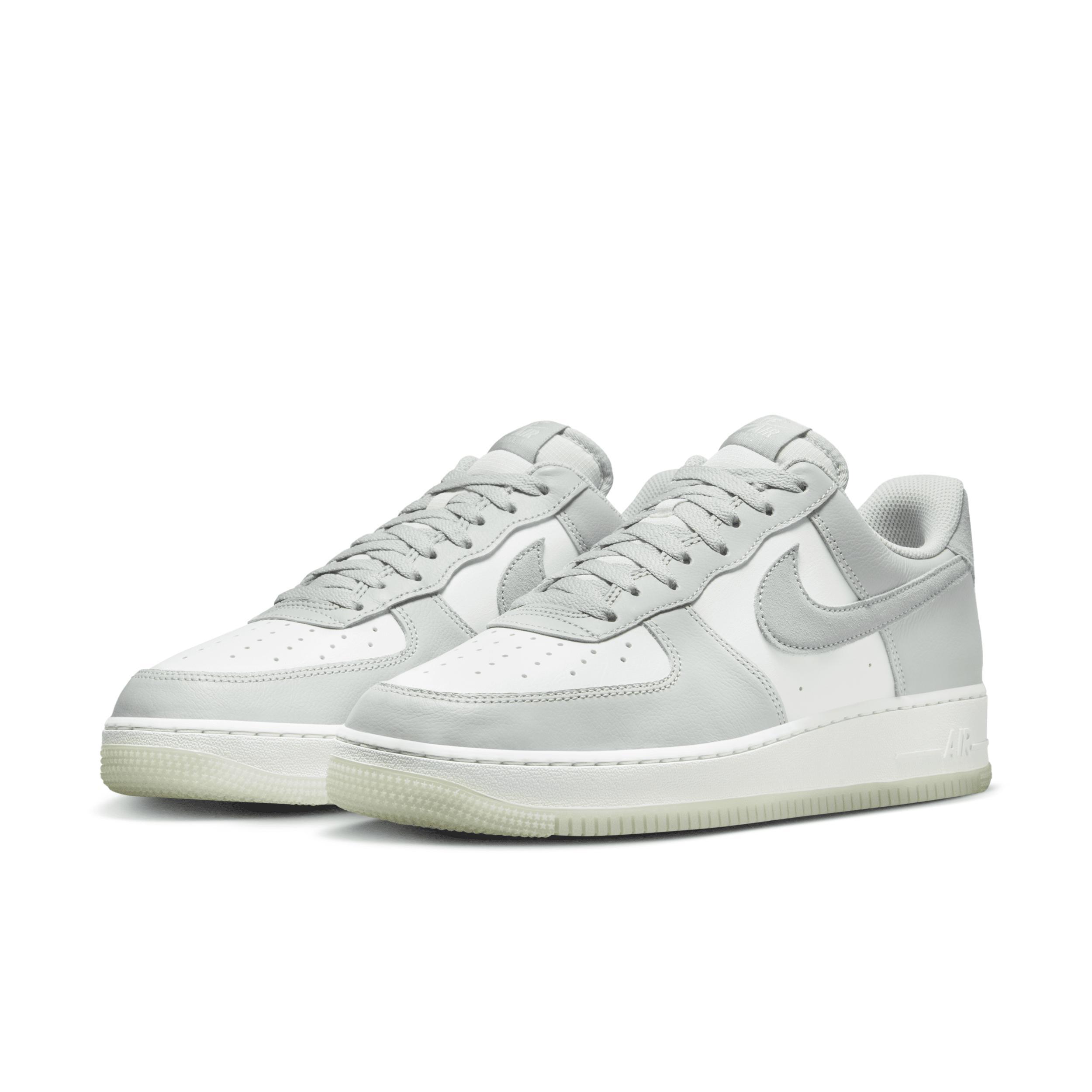 Nike Air Force 1 '07 LV8 Men's Shoes Product Image