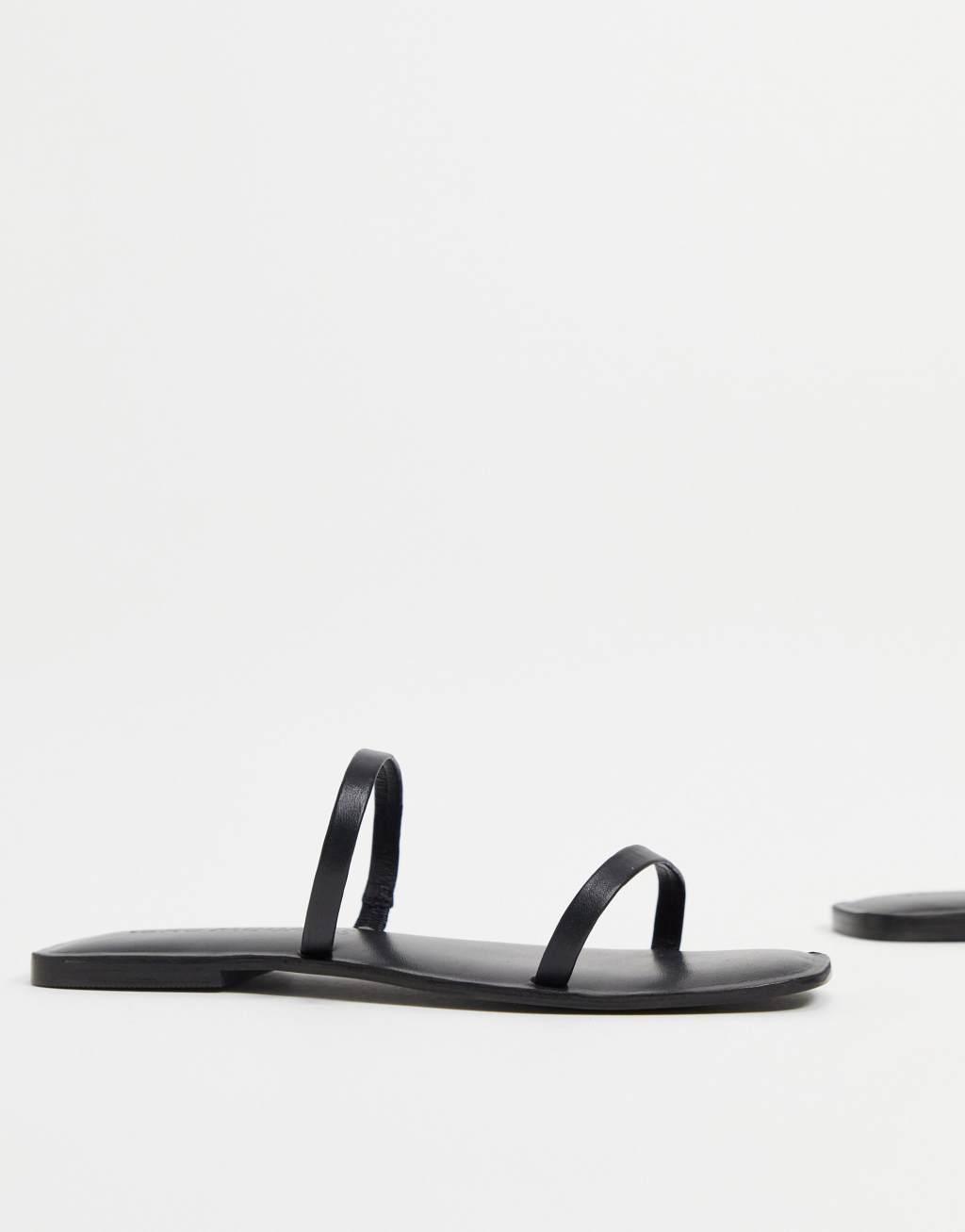 Vero Moda strappy flat sandals in black Product Image