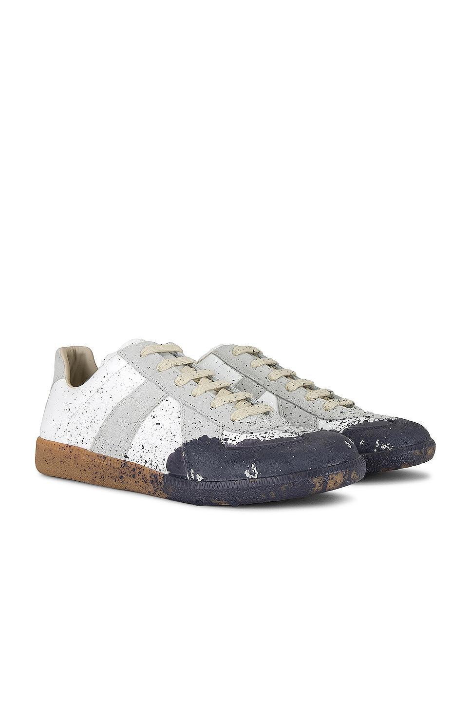 Maison Margiela Replica Sneaker in White Product Image