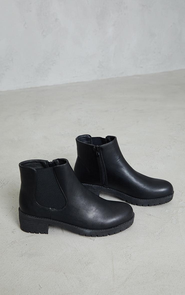 Black PU Round Toe Basic Chelsea Boots Product Image