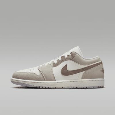 Air Jordan 1 Low SE Men's Shoes Product Image