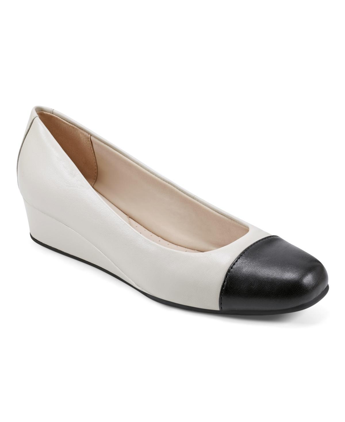 Easy Spirit Gracey Wedge Pump Product Image