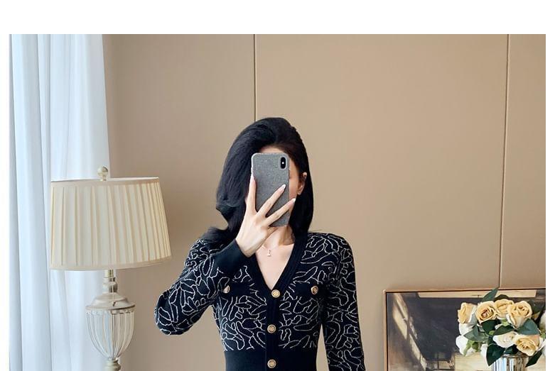 Long-Sleeve V-Neck Floral Knit Mini A-Line Dress Product Image