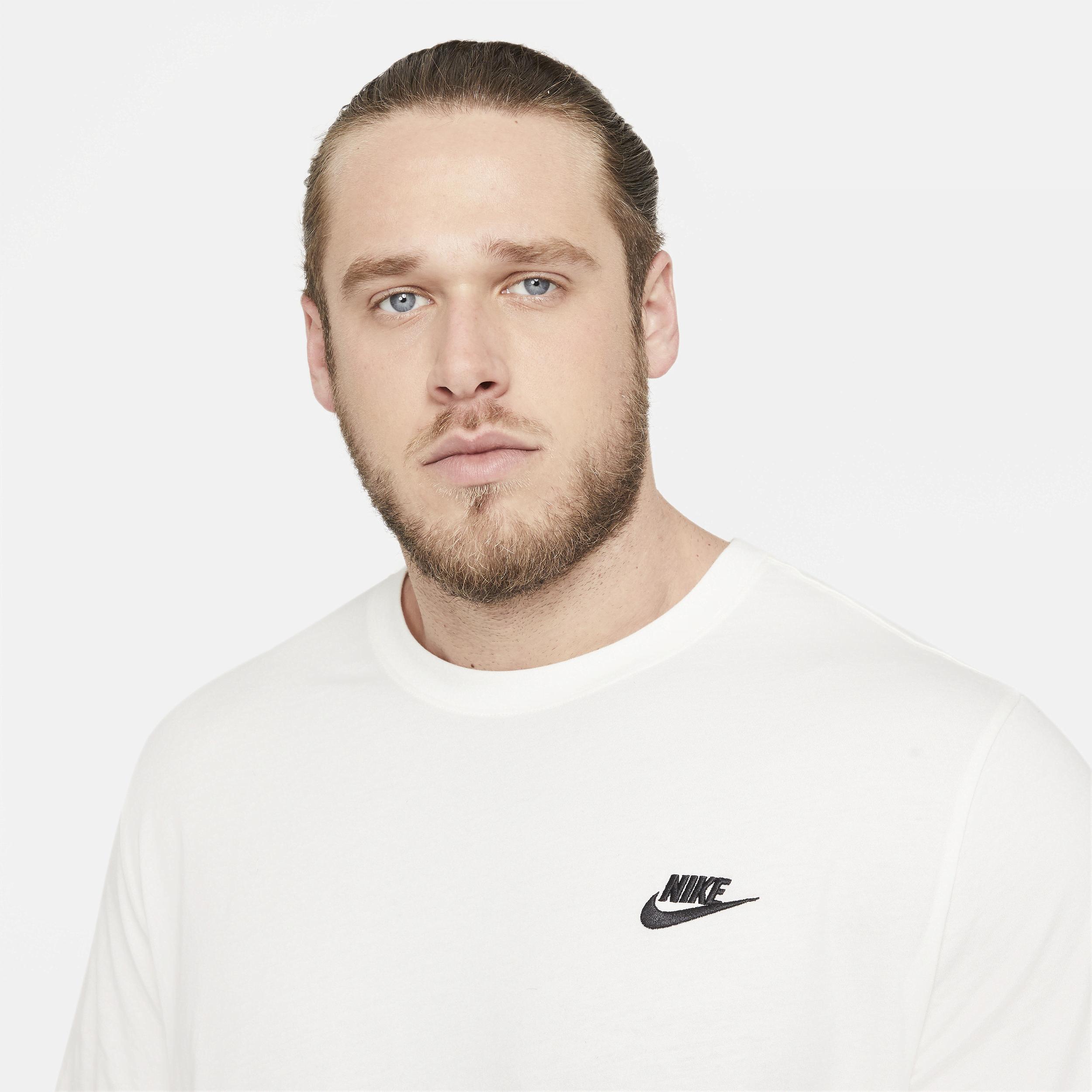 Men's Nike Sportswear Club T-Shirt Product Image