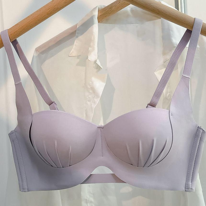 Plain Cutout Ruched Wireless Bra Product Image