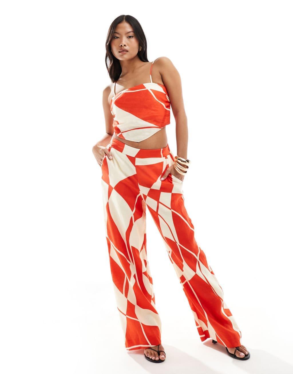 Ever New Petite bandeau scarf top in red and white print - part of a set Product Image