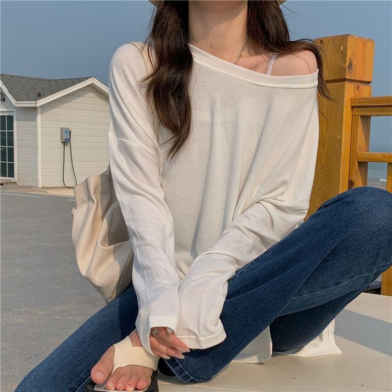 Long Sleeve Crew Neck Plain Slit Tee Product Image