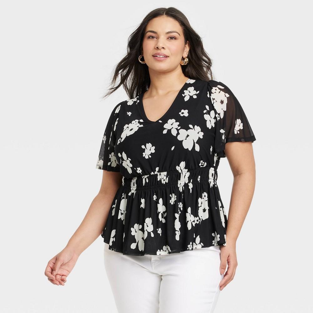 Womens Slim Fit Flutter Short Sleeve V-Neck Knit Top - Ava & Viv Black Floral 4X Product Image