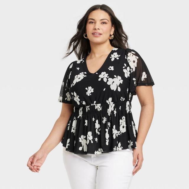 Womens Slim Fit Flutter Short Sleeve V-Neck Knit Top - Ava & Viv Black Floral 3X Product Image