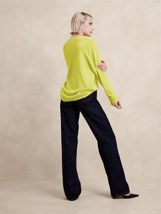 Caro Lightweight Cashmere V-Neck Sweater Product Image