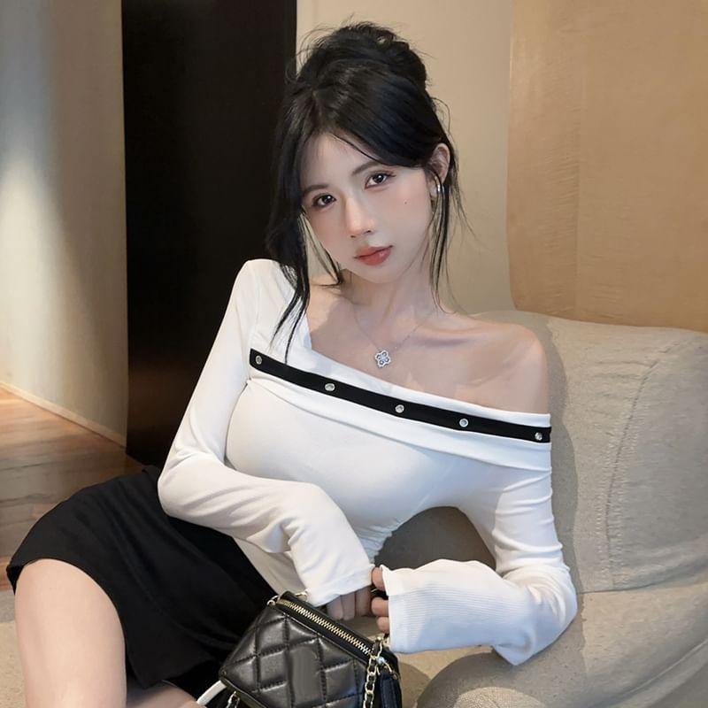 Long-Sleeve Asymmetrical Two Tone Crop Top Product Image