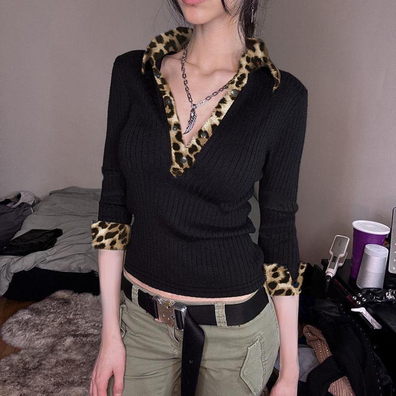 3/4-Sleeve V-Neck Leopard Panel Crop Polo Shirt Product Image