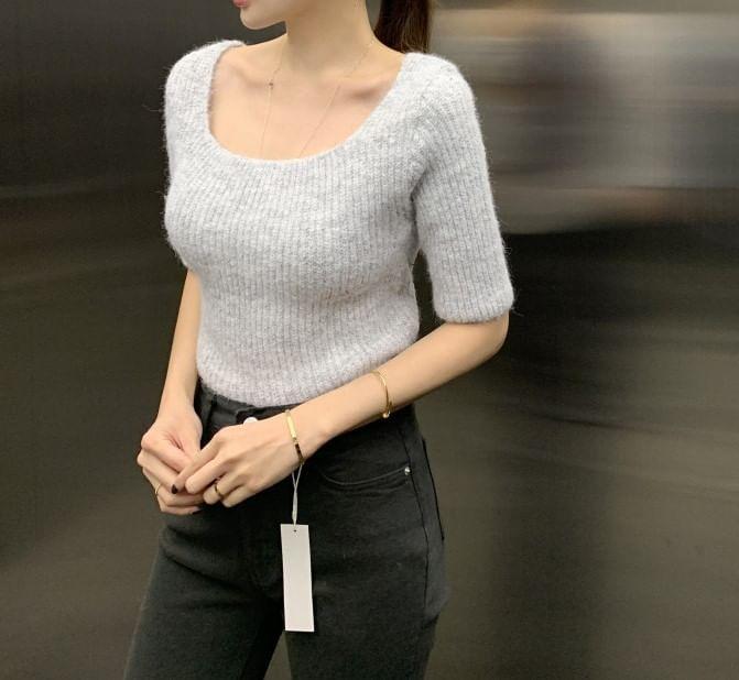 Short Sleeve Scoop Neck Plain Knitted Top Product Image