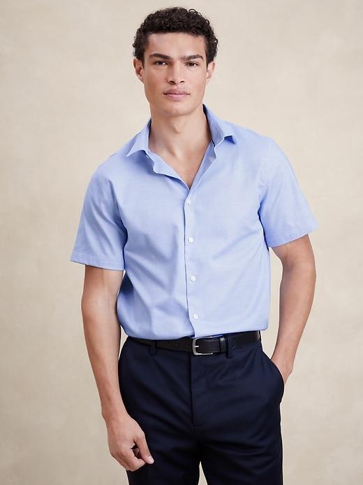 Slim Short Sleeve Dress Shirt Product Image