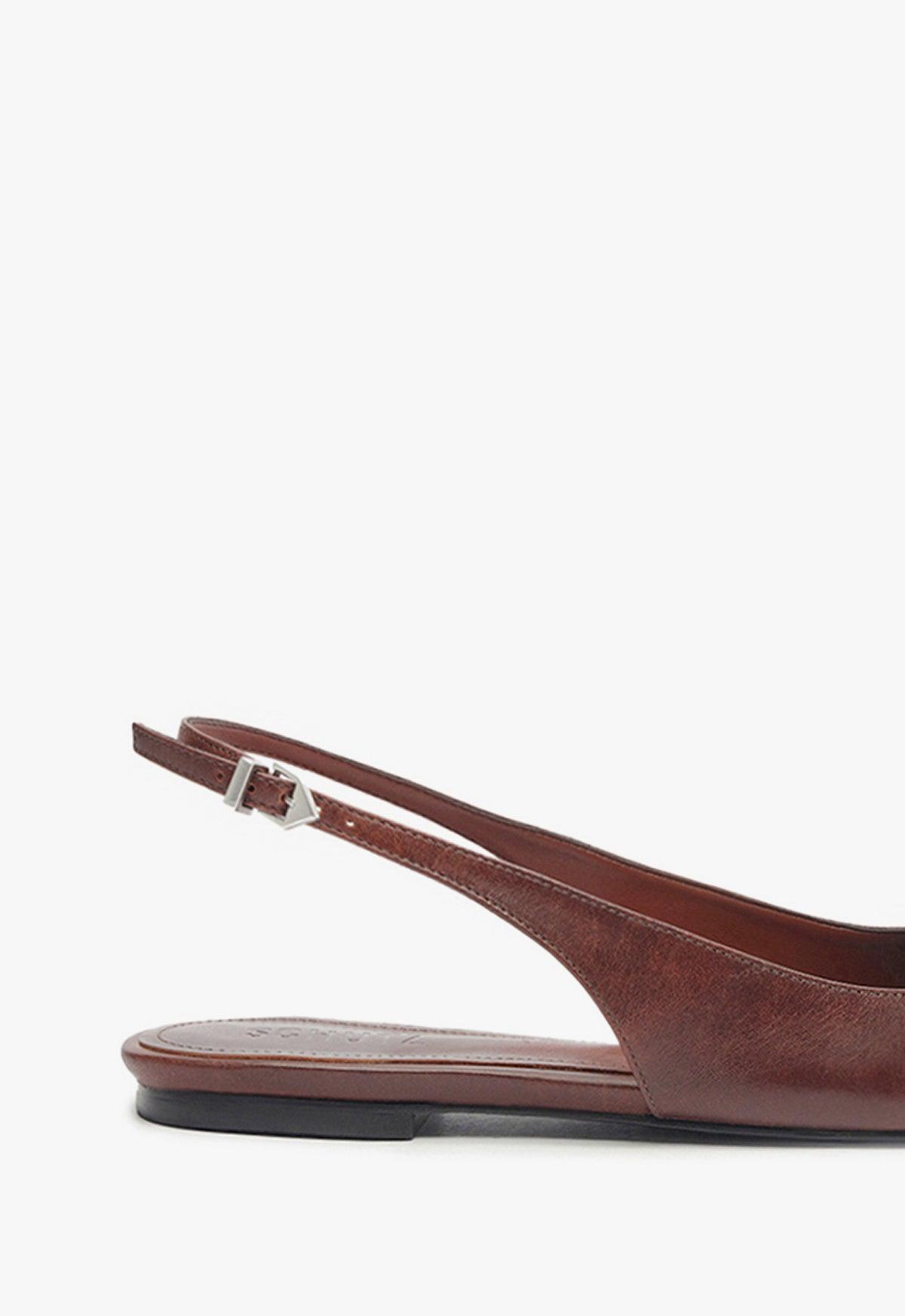 Cady Flat Female Product Image