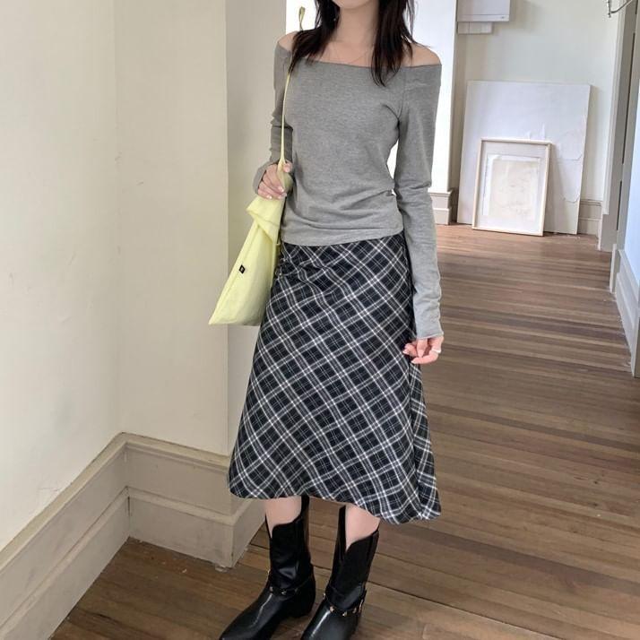 High Rise Plaid Midi A-Line Skirt Product Image