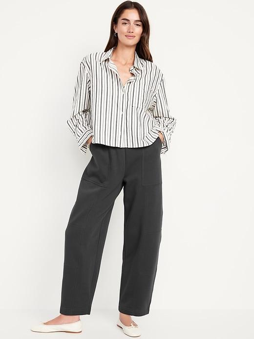 Extra High-Waisted SoComfy Seamed Barrel-Leg Sweatpants Product Image