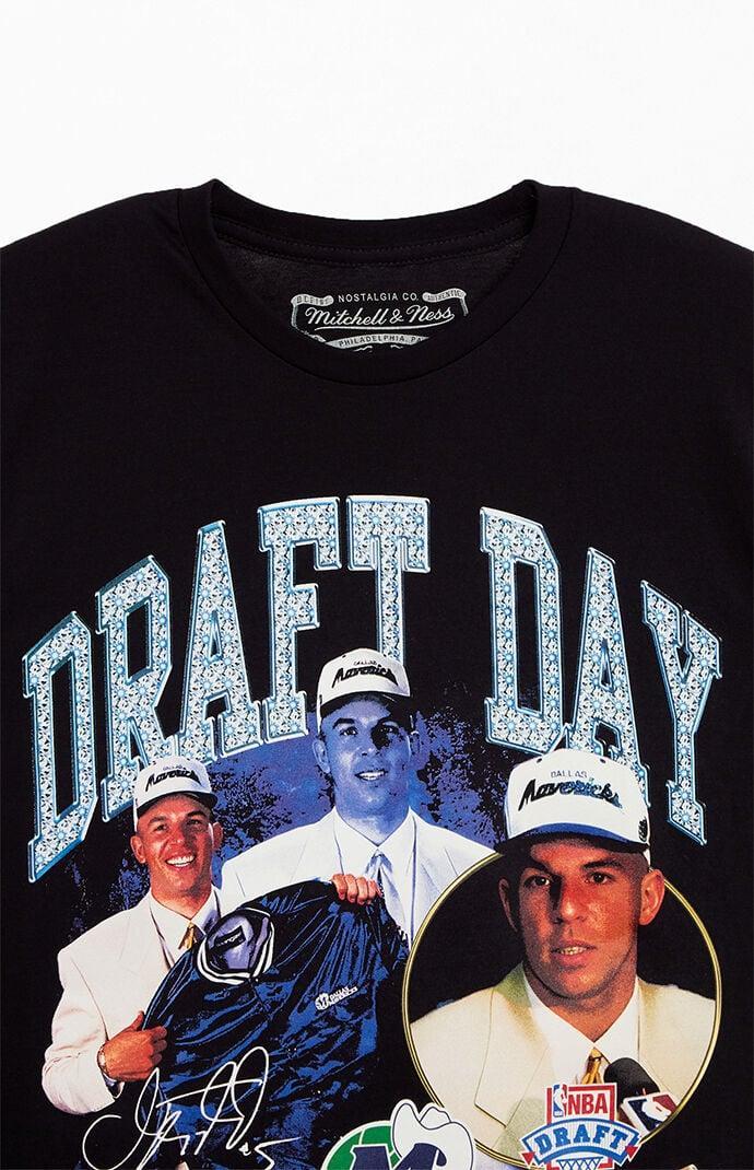 Mitchell & Ness Men's Draft Day Dallas Mavericks Jason Kidd Concert T-Shirt Product Image