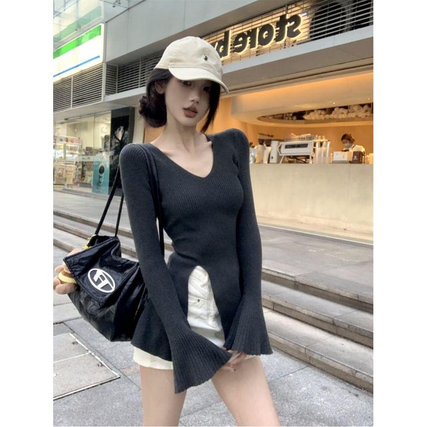 Long Sleeve V-Neck Plain Slit Knit Top Product Image