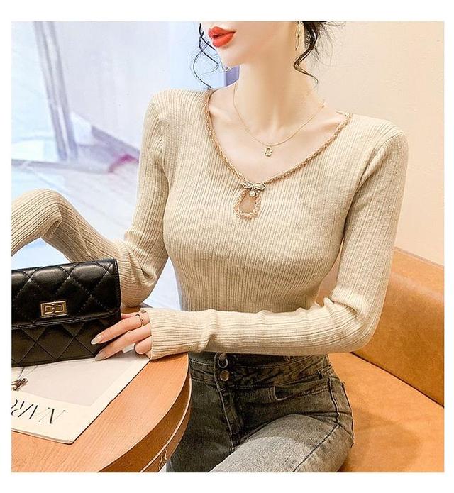 Long Sleeve V-Neck Beaded Keyhole Ribbed Knit Top Product Image