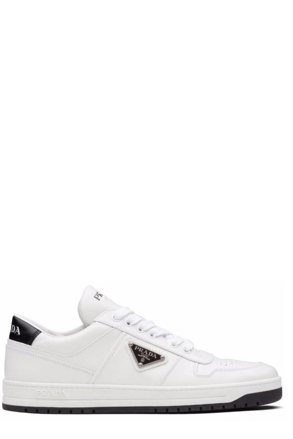 Logo Plaque Low-top Sneakers In Bianco Nero product image