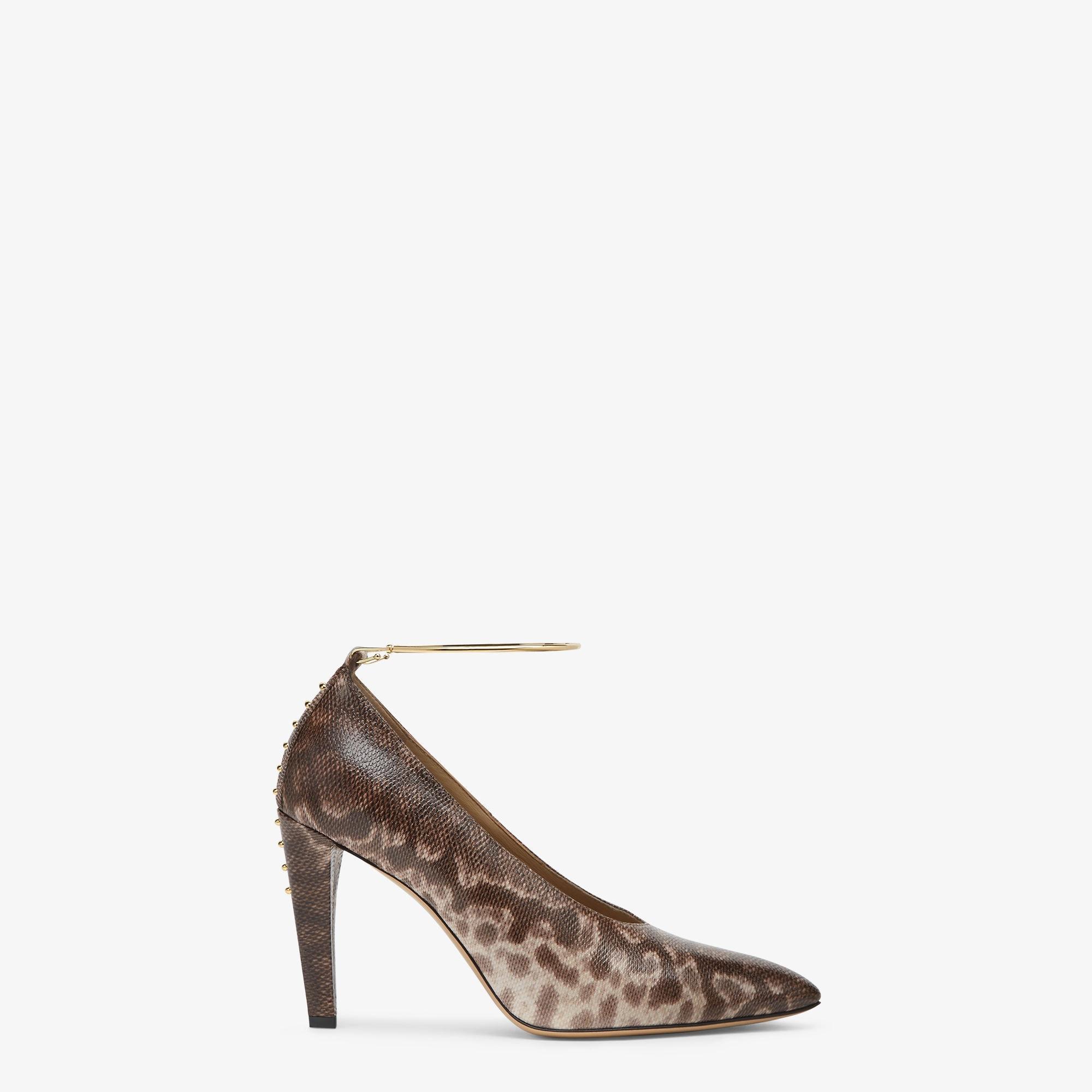 Fendi FiloBeige karung leather pumps Product Image