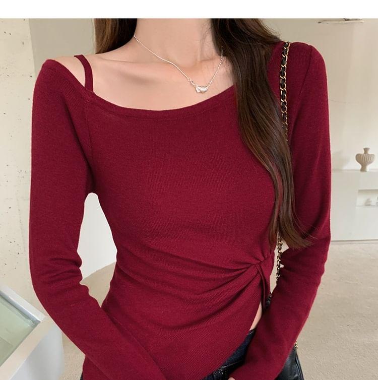 Long-Sleeve Cold Shoulder Plain Asymmetrical Ruched Crop Knit Top Product Image