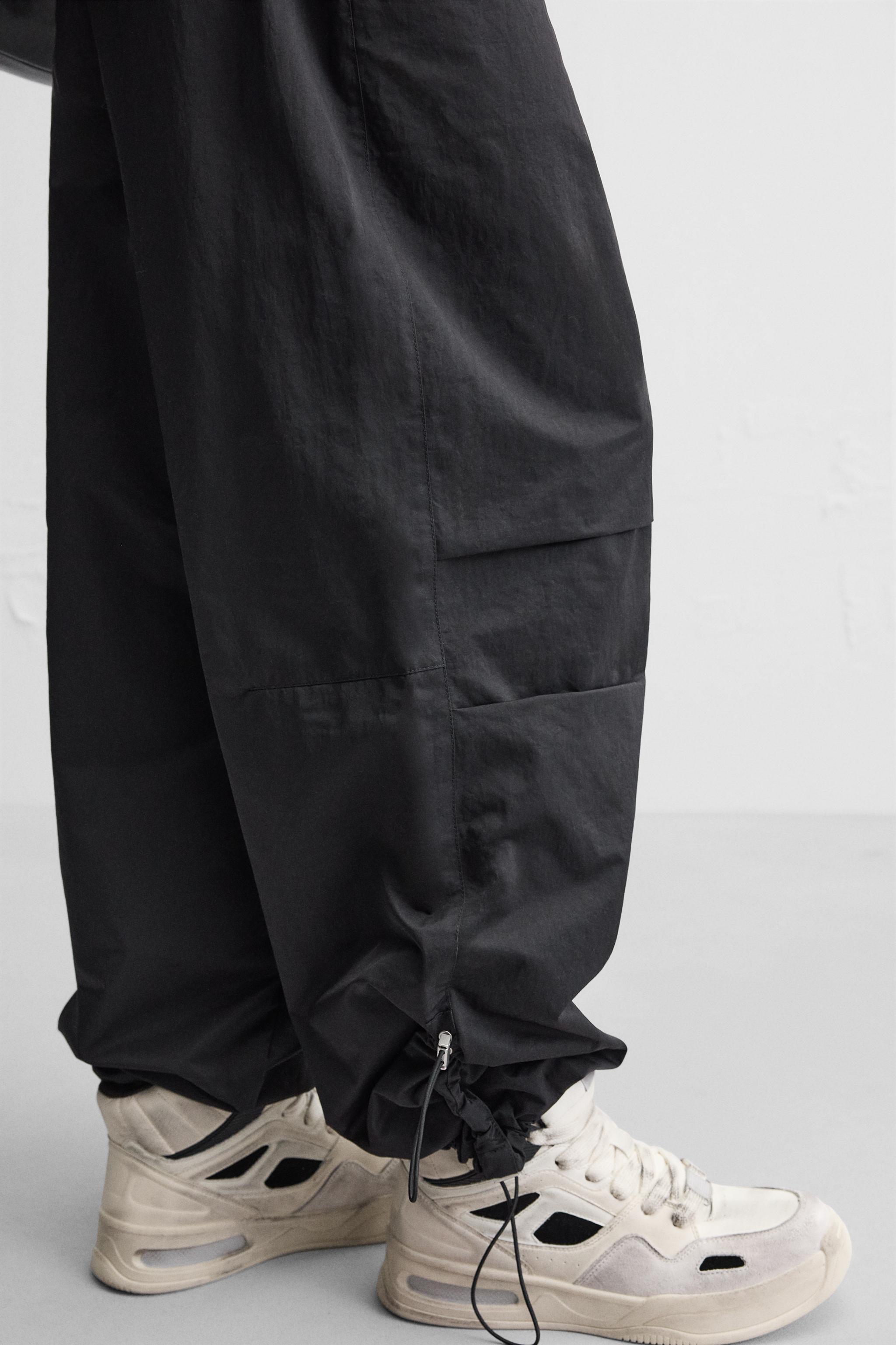 TECHNICAL PARACHUTE PANTS Product Image