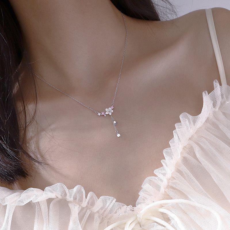 925 Sterling Silver Flower Pendant Lariat Necklace Product Image