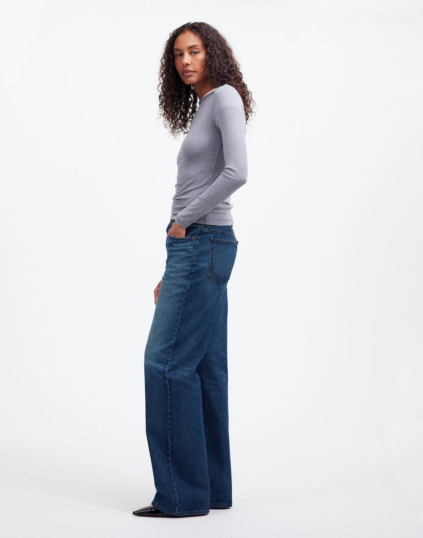 Low-Slung Baggy Jeans Product Image