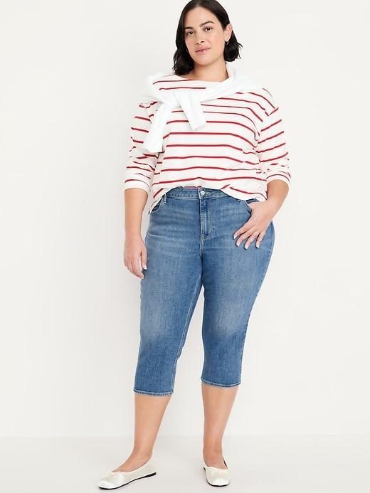 Mid-Rise Wow Capri Jeans Product Image