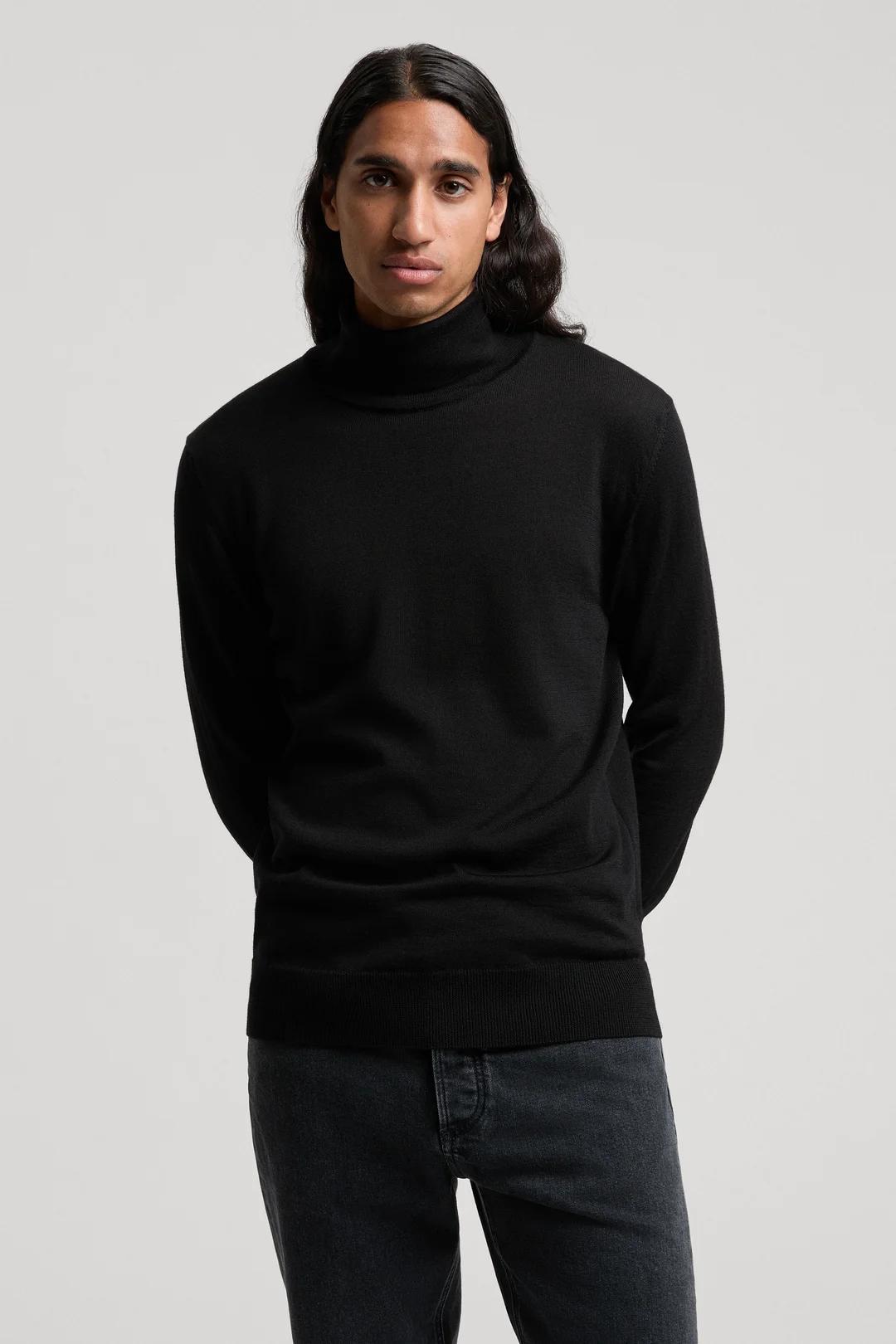 The Merino Roll Neck Product Image