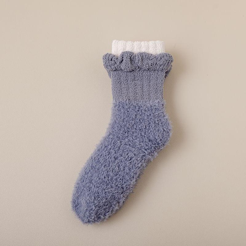 Ruffle Trim Crew Socks Product Image