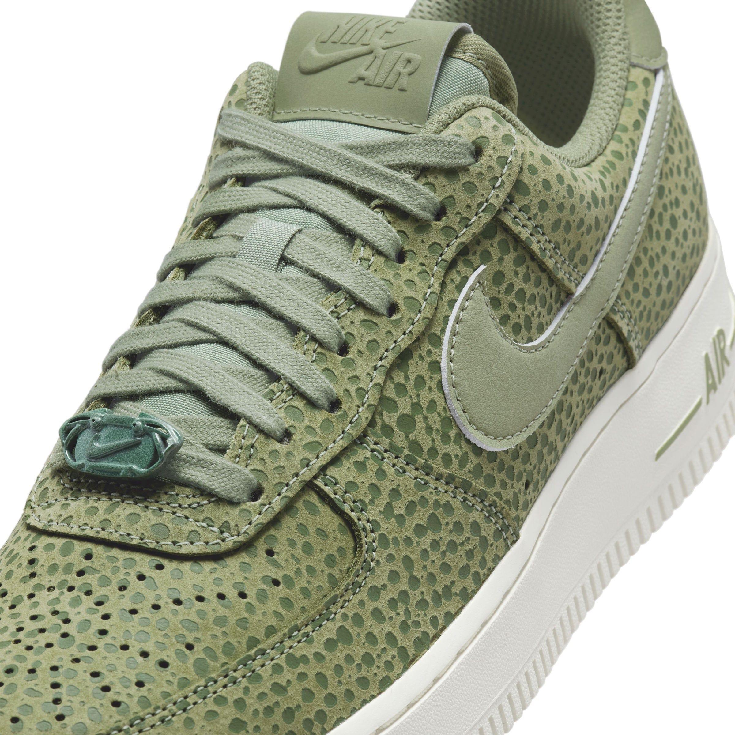 WOMEN'S AIR FORCE 1 '07 PRM Product Image