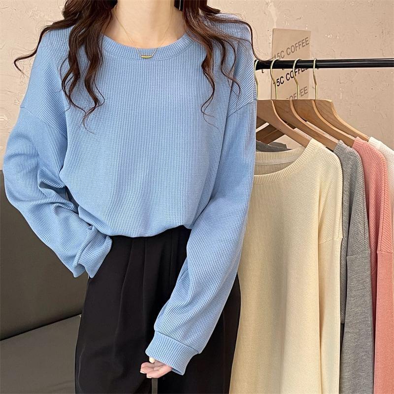 Long-Sleeve Round Neck Ribbed T-Shirt Product Image