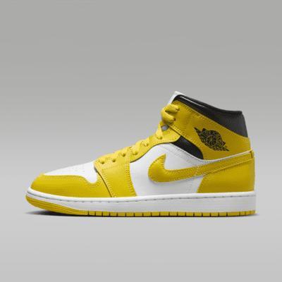 Women's Air Jordan 1 Mid Shoes Product Image