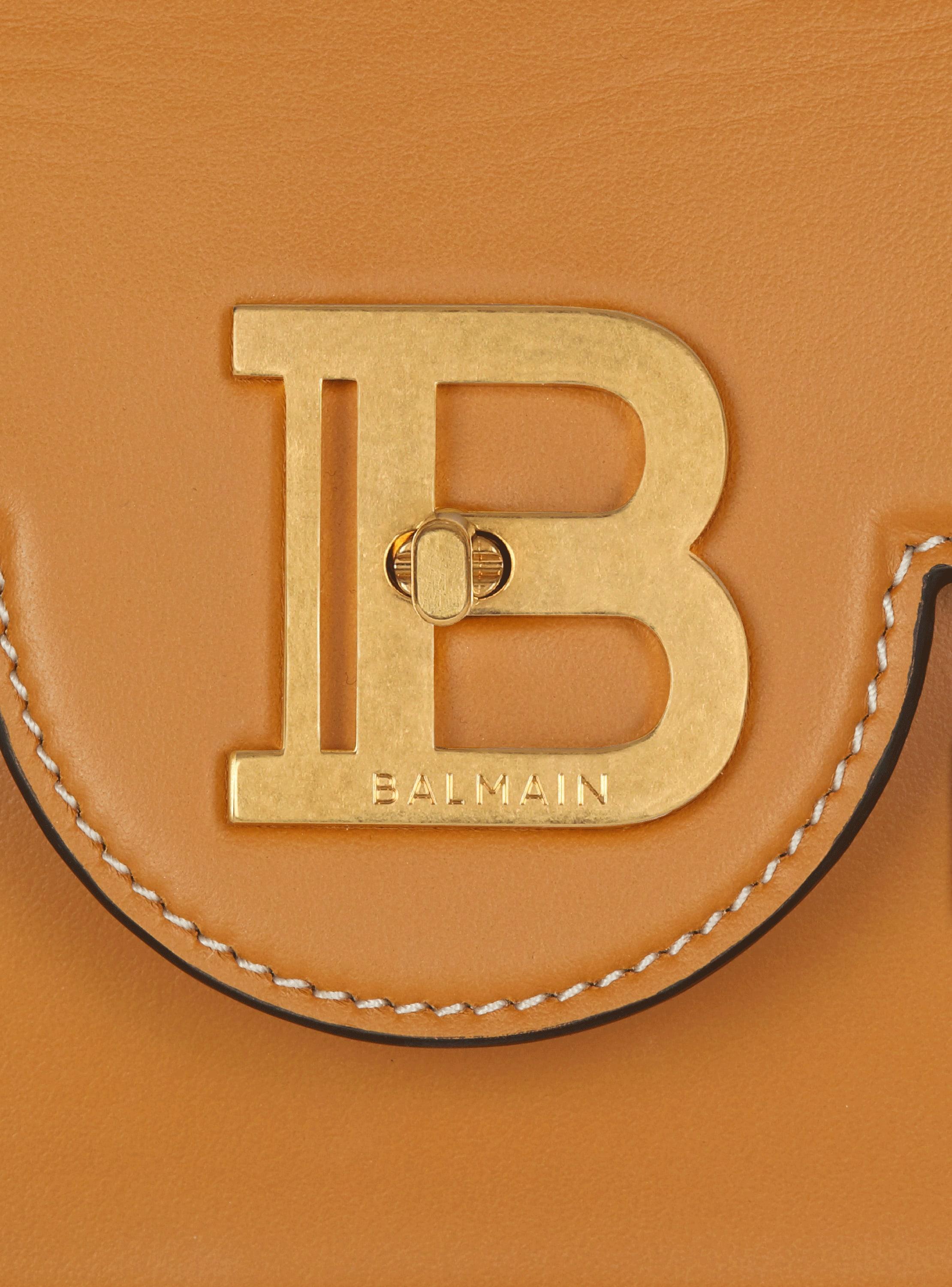 Smooth leather B-Buzz Shoulder 24 bag Product Image