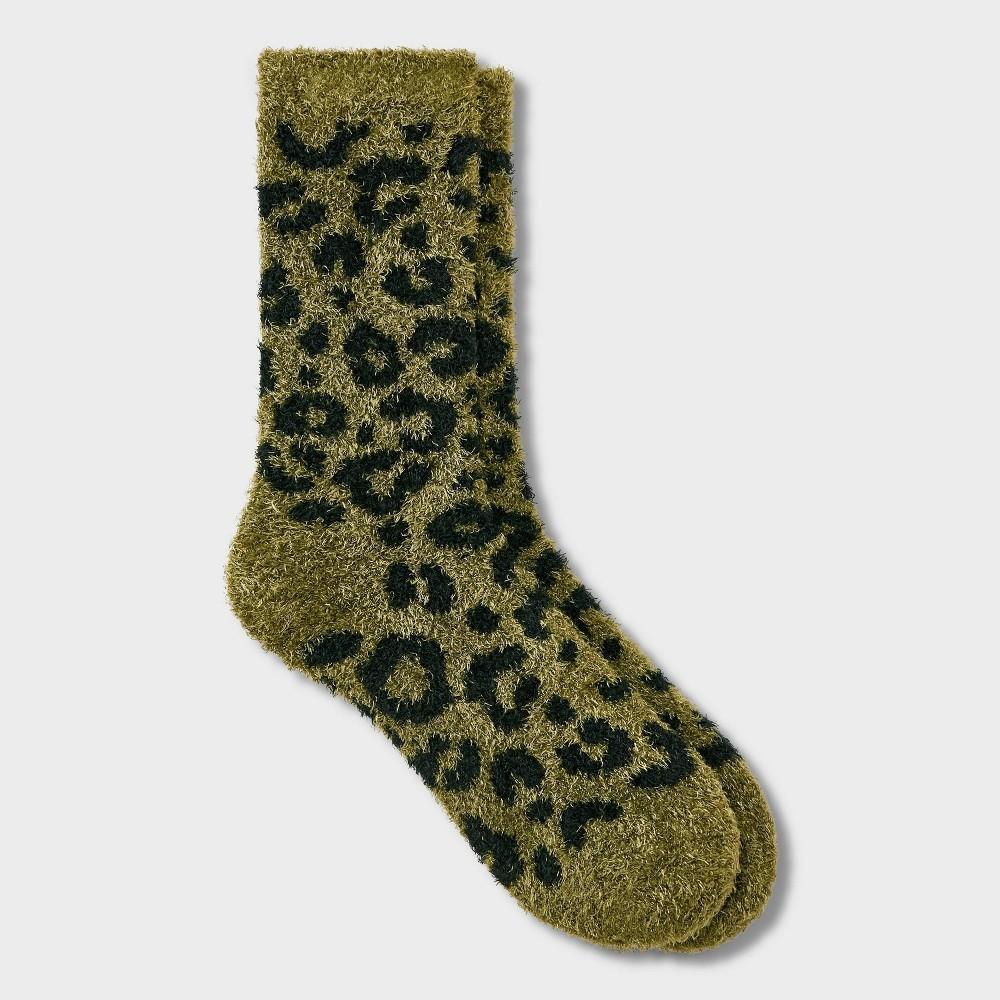 Womens Leopard Cozy Crew Socks - Auden 4-10 Product Image