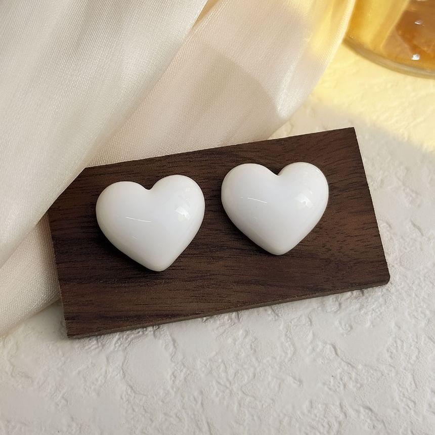 Heart Stud Earring Product Image