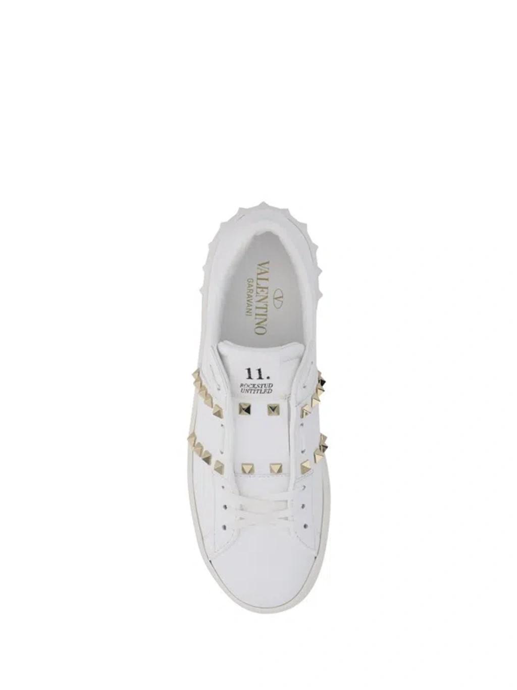 VALENTINO GARAVANI Sneakers Mit Nieten In White Product Image