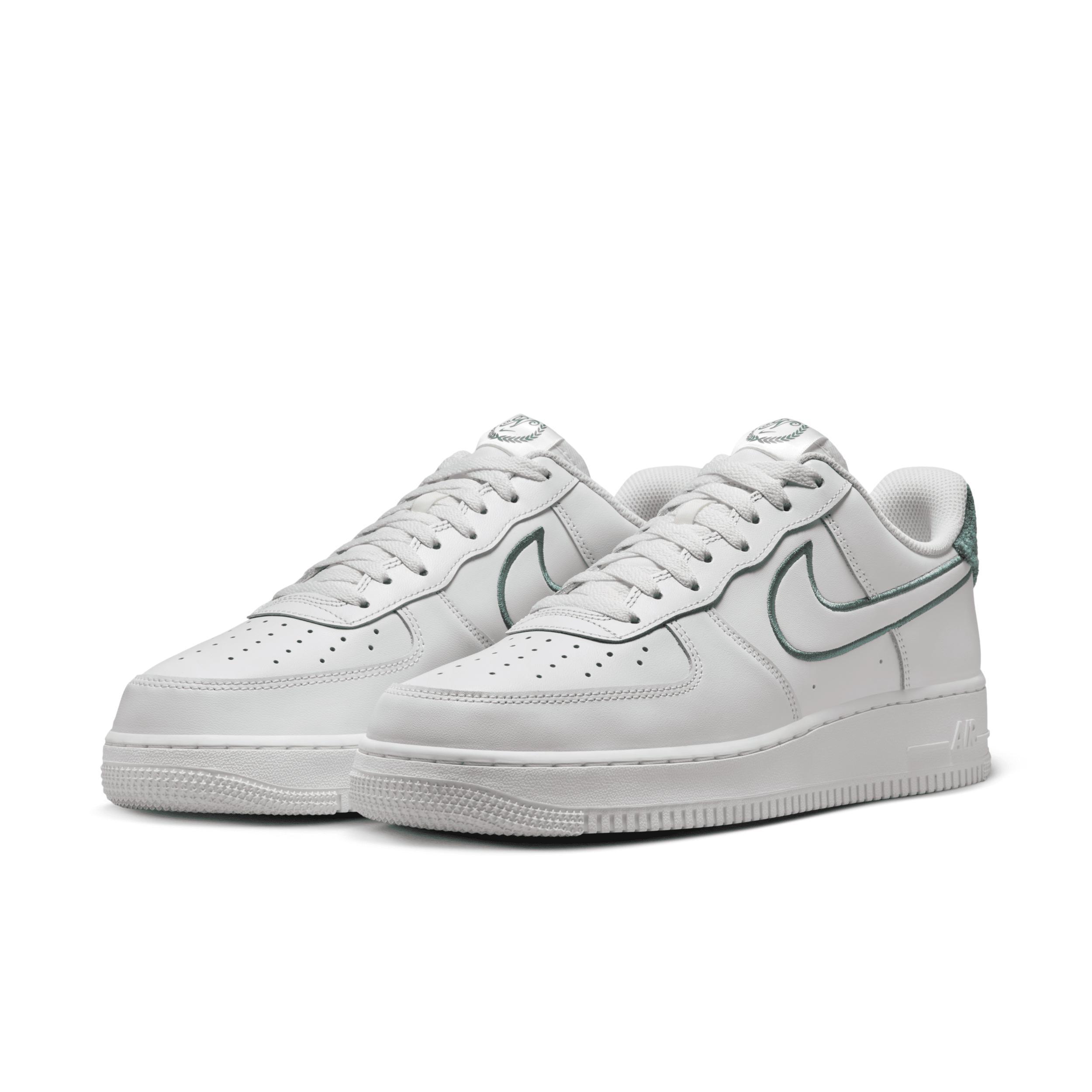 Nike Men's Air Force 1 '07 LV8 Shoes Product Image