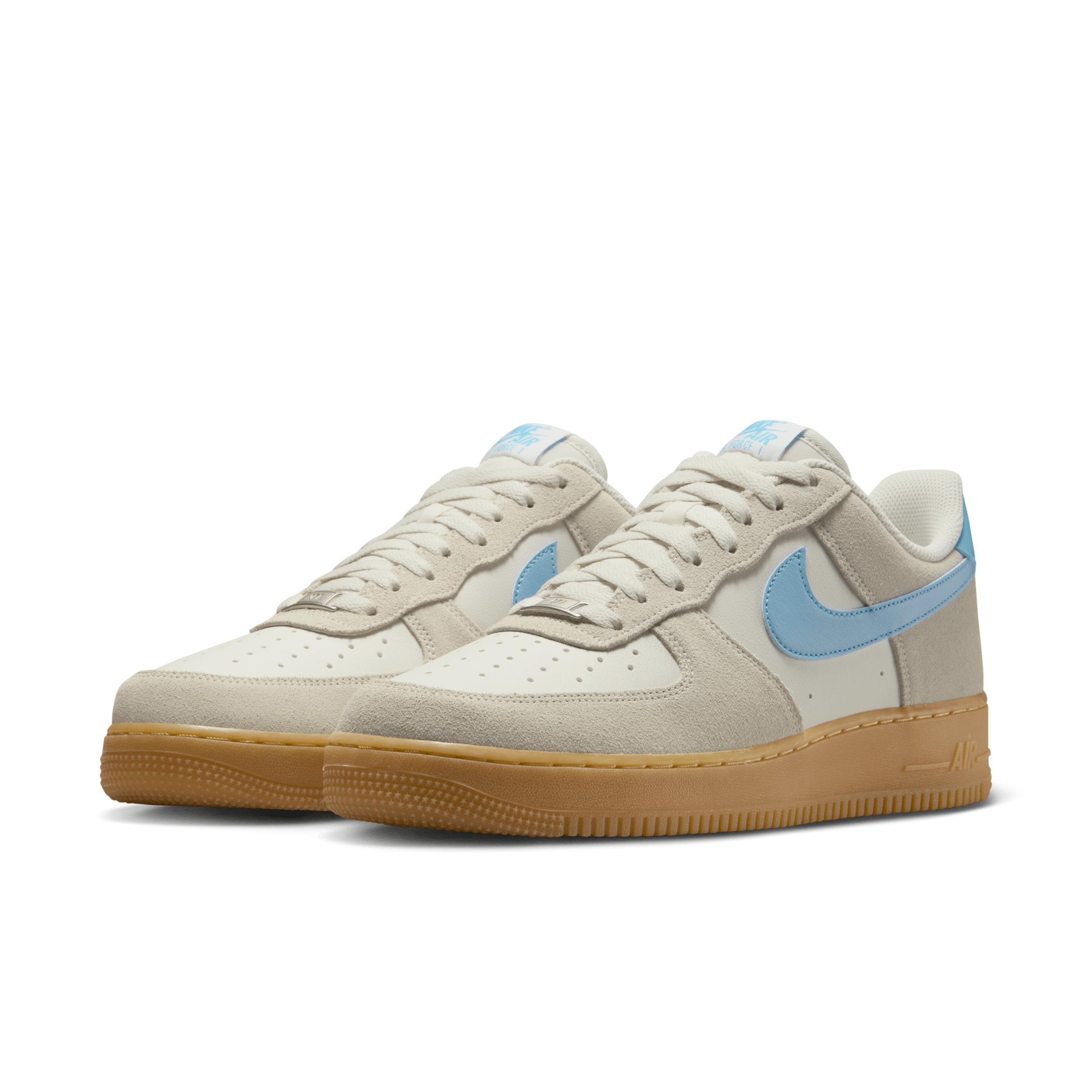 Nike Men's Air Force 1 '07 LV8 Shoes Product Image