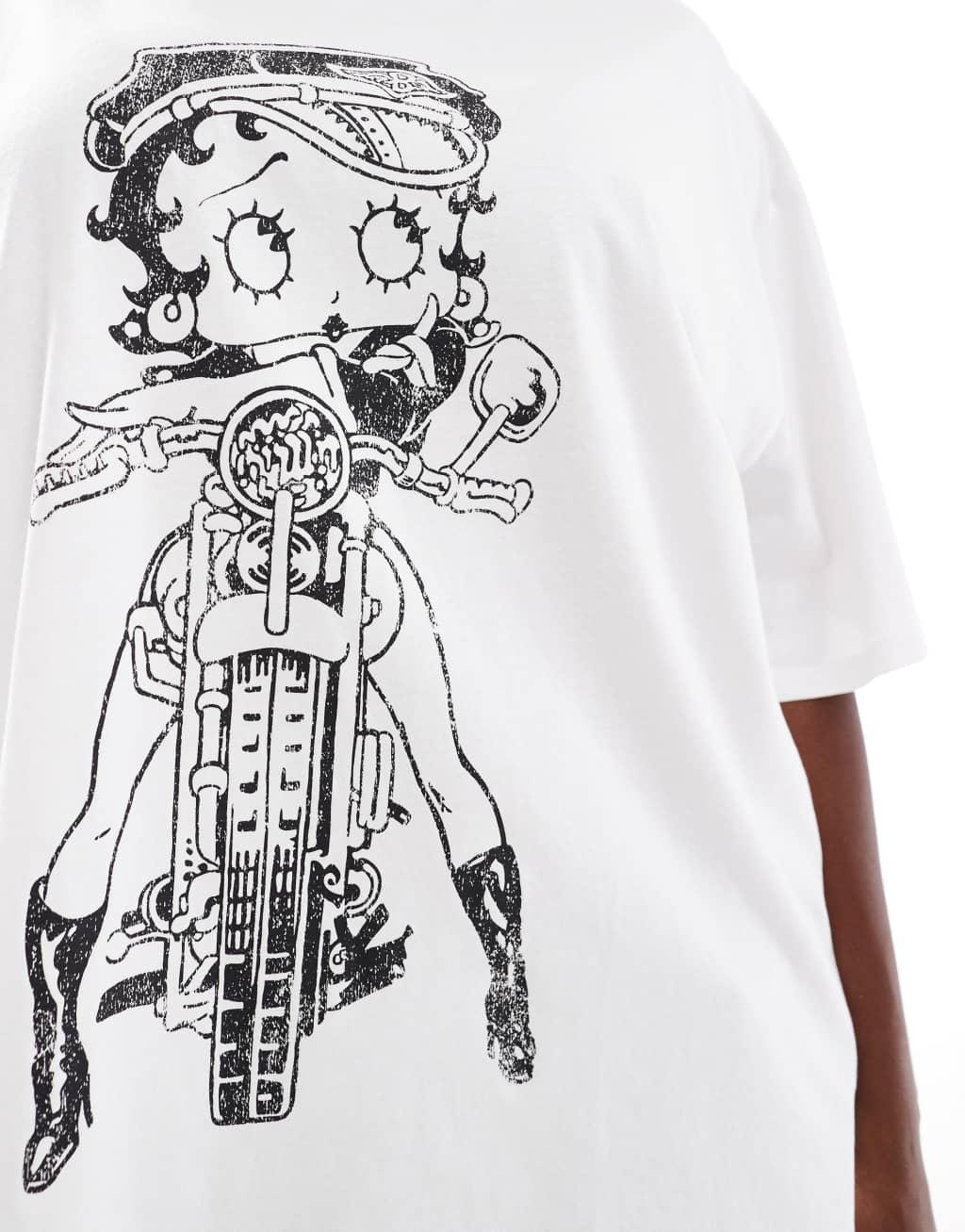 ASOS DESIGN Curve boyfriend fit t-shirt with moto betty boop licensed graphic in white Product Image