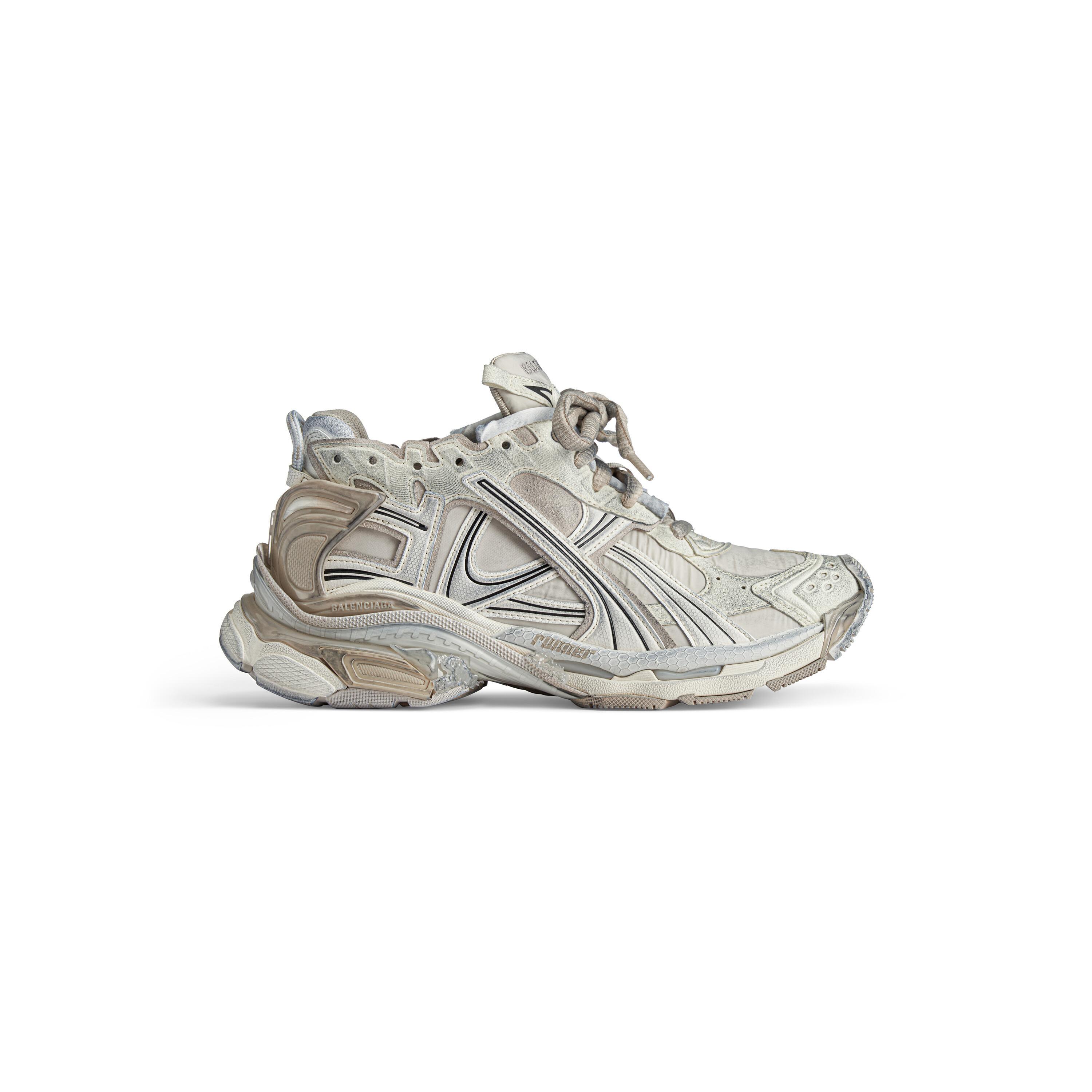 runner sneaker  product image