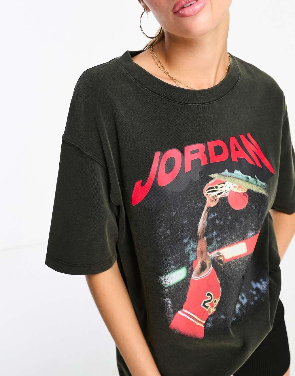 Nike Jordan Heritage printed t-shirt in black Product Image