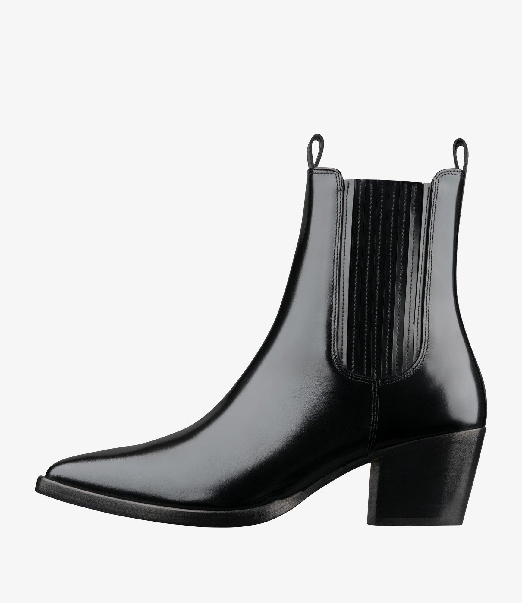 Debbie Santiago boots Product Image