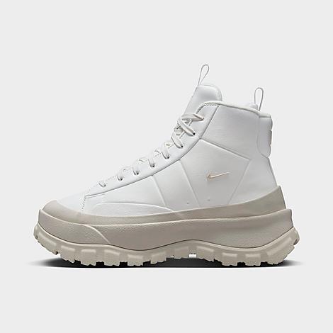 Nike Womens Blazer Roam Mid Winterized Shoes Product Image