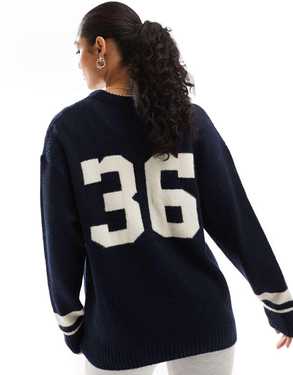 Stradivarius USA sweaters in navy Product Image