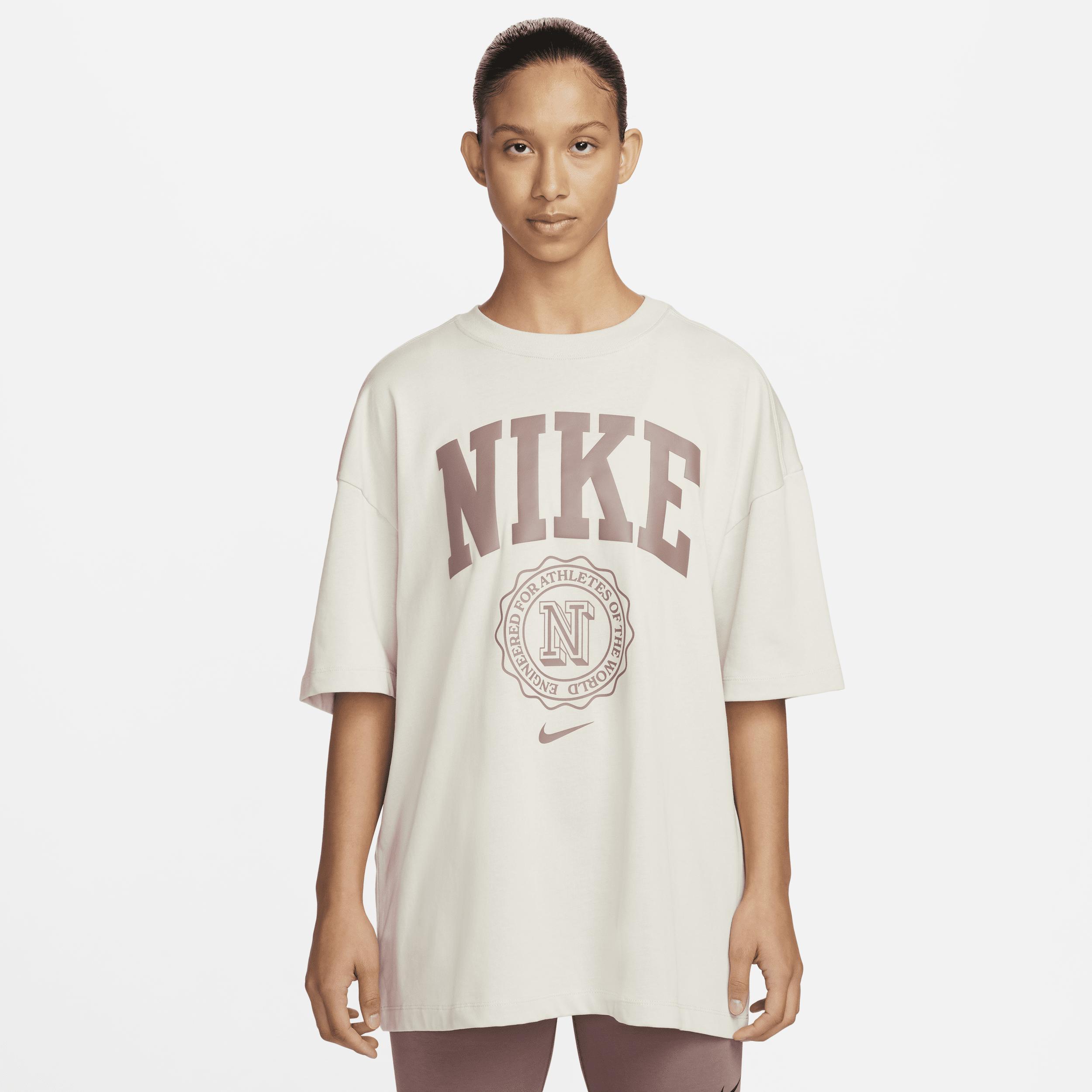 Women's Nike Sportswear Essentials T-Shirt Product Image