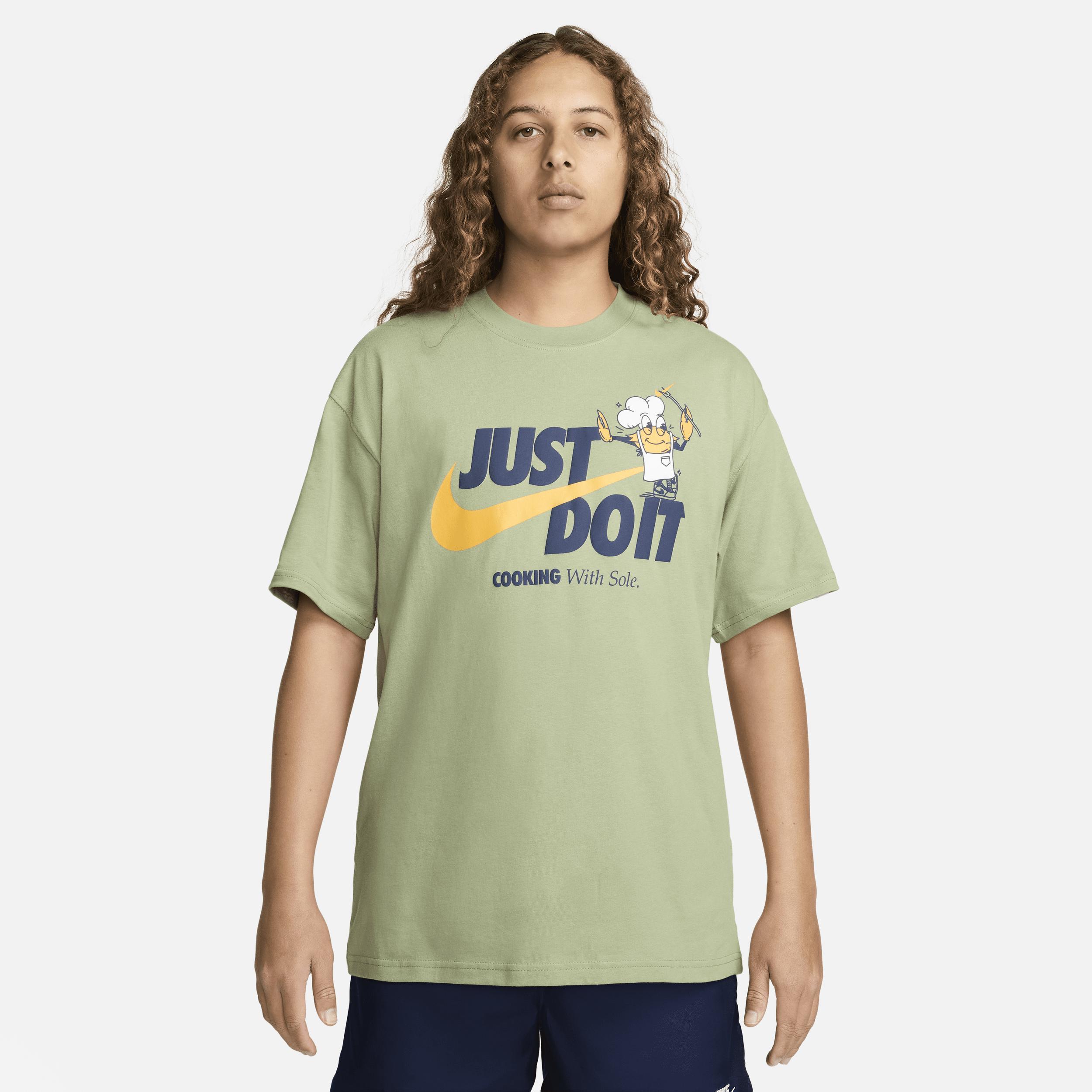 Men's Nike Sportswear Max90 T-Shirt Product Image